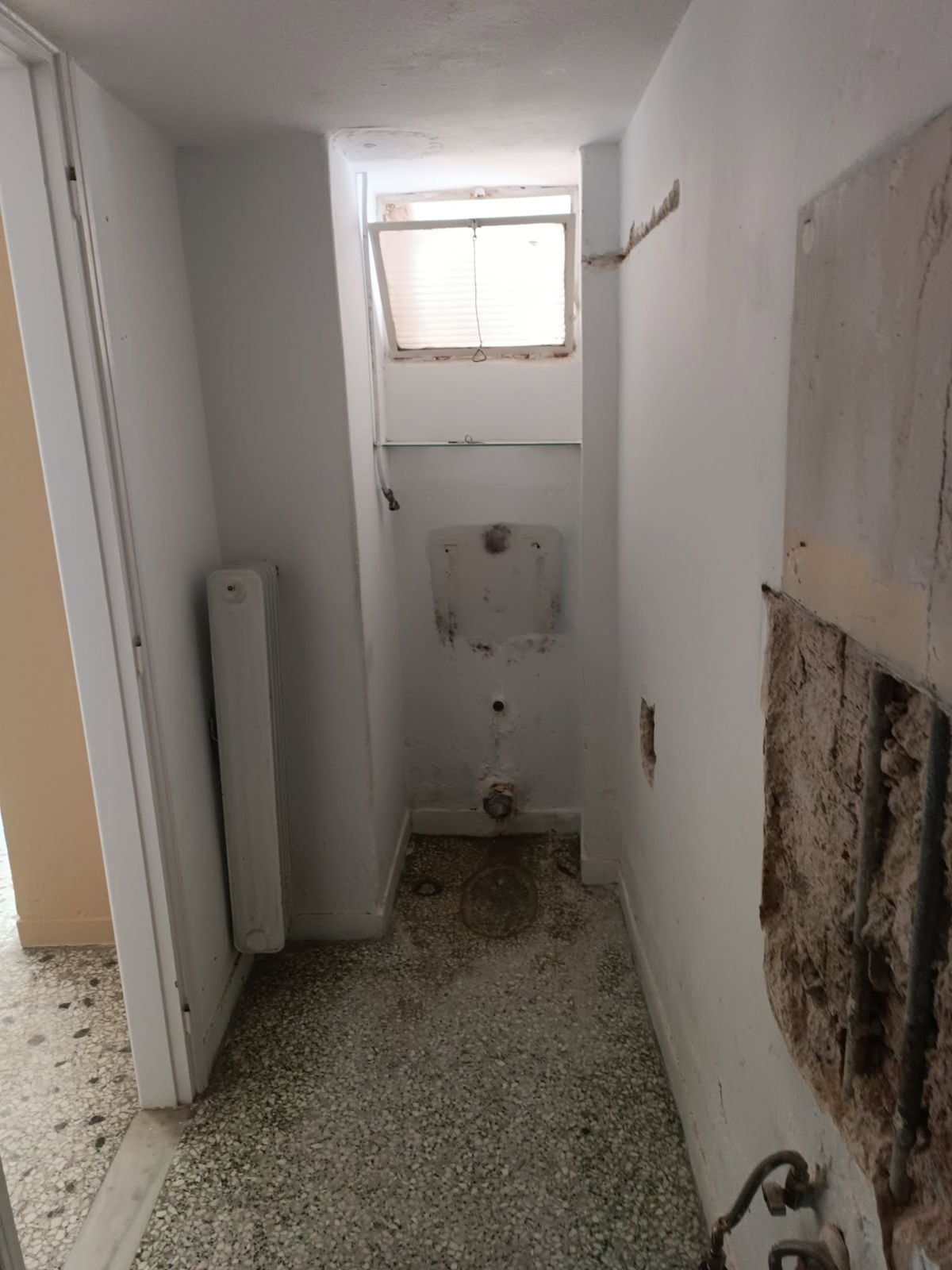 تجديد حمام صغير - قبل